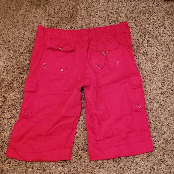 NWOT Men's Red Cargo shorts - Picture 6 of 6